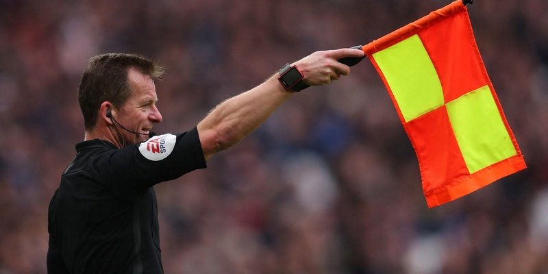 Phá bẫy việt vị được coi là nghệ thuật và cầu thủ phá bẫy thành công là một nghệ sĩ